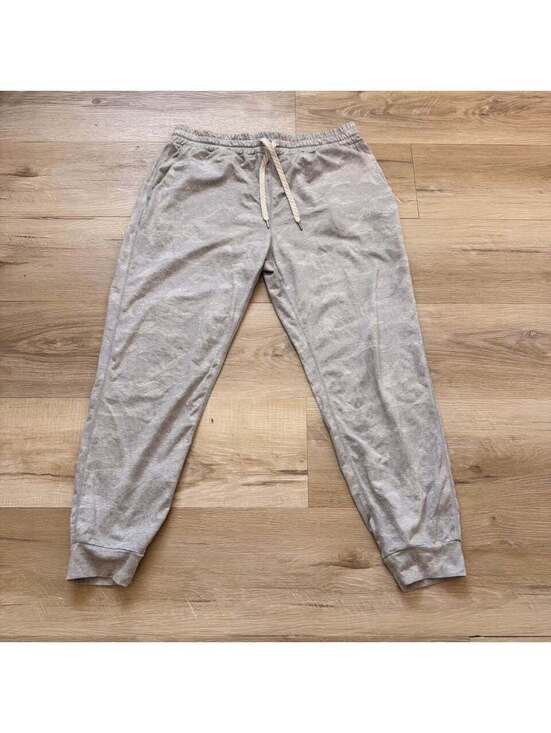 vuori Pants - Vuori Performance Joggers DreamKnit Fabric Gray Camo Women's M